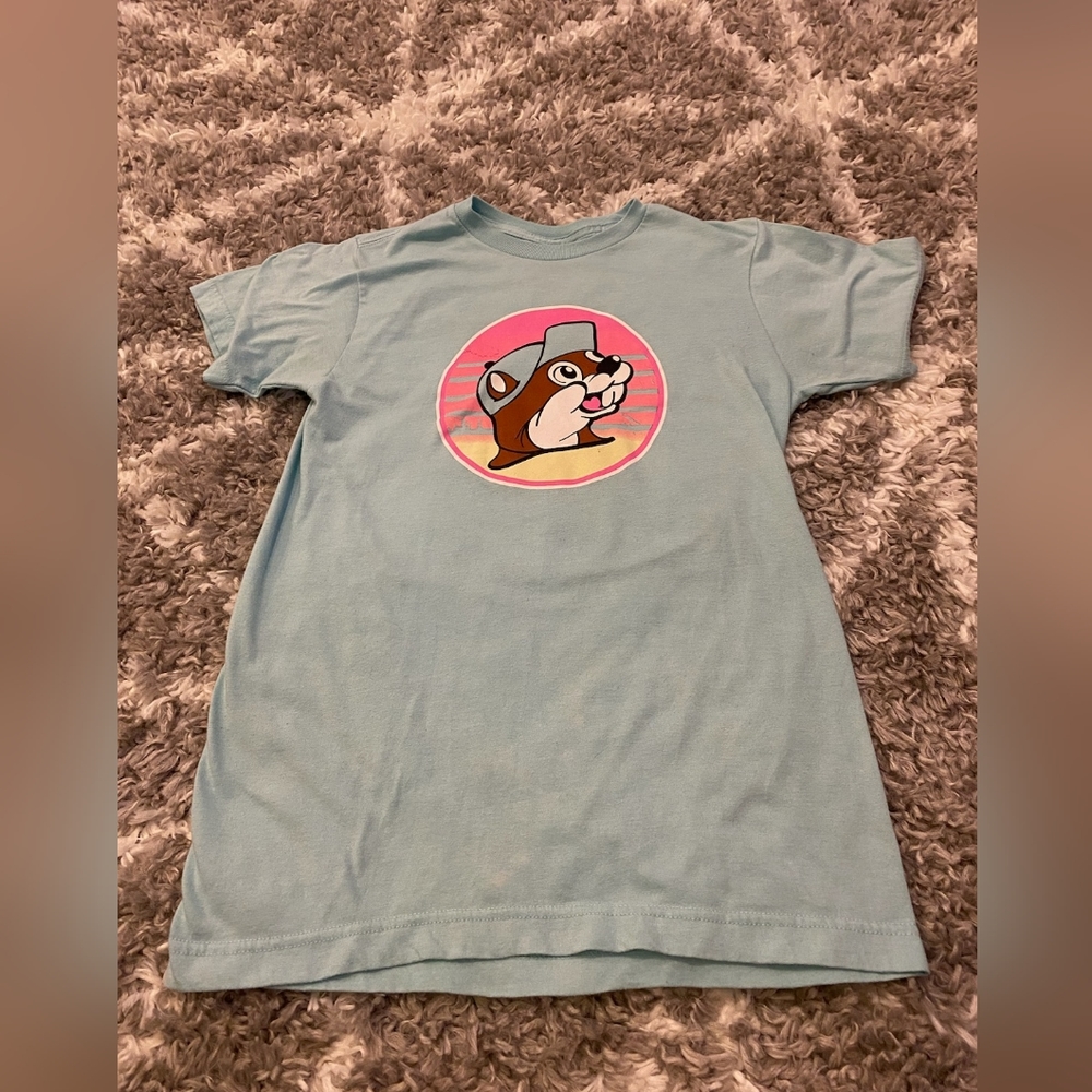 Bucees size small women's S tshirt blue beach
